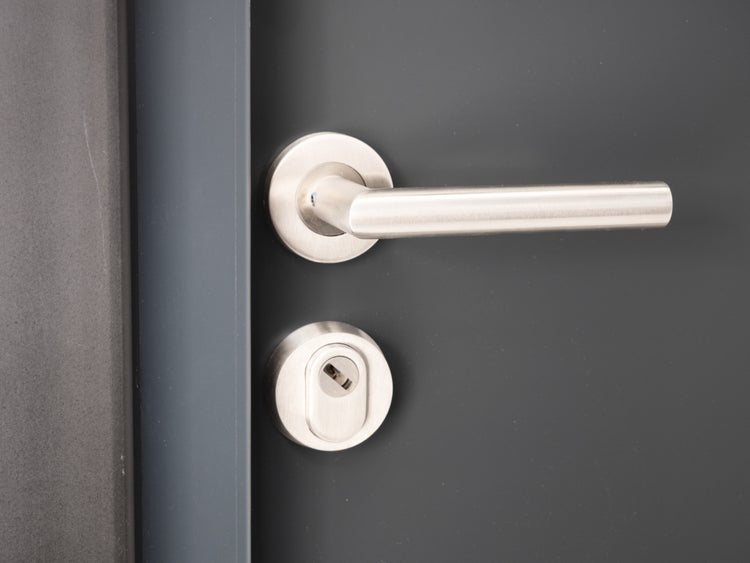 Türbeschlag mit Türgriff und Schließzylinder