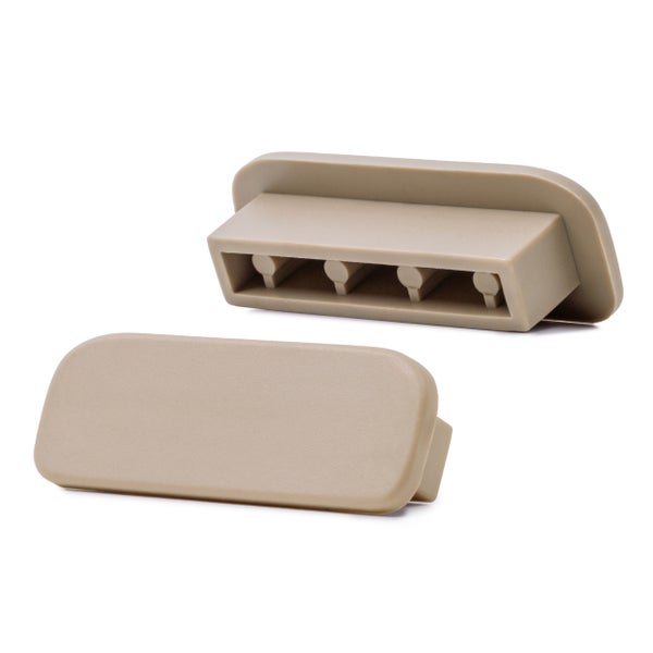 Zwei Stecker aus Kunststoff