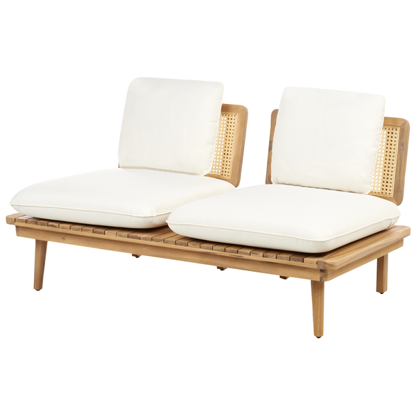 Doppelsitzer Gartenbank aus Holz mit weißen Kissen