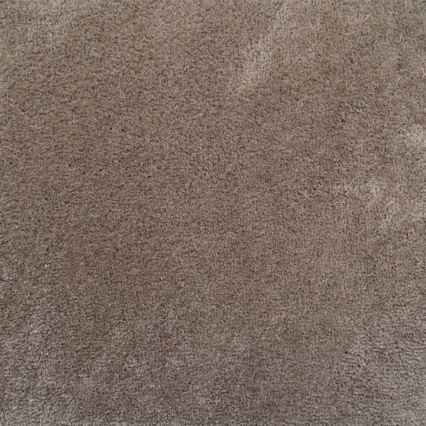 Teppichboden mit dichtem, kurzem Flor in Taupe.