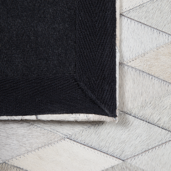 Teppich MALDAN Schwarz 160 x 230 cm Echtleder