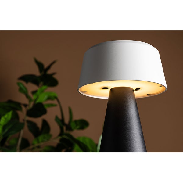 Statford Tischlampe für außen schwarz. 15 X 15 X 23 cm