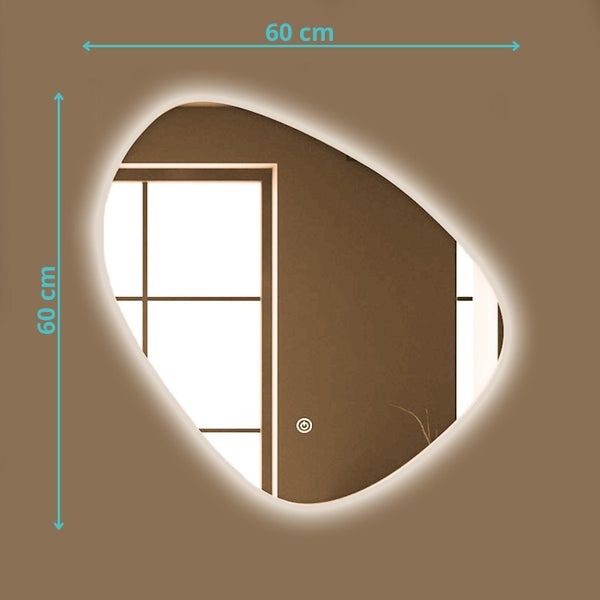 Asymmetrischer Badezimmerspiegel mit LED Beleuchtung und Touch Sensor, 60 Zentimeter mal 60 Zentimeter.