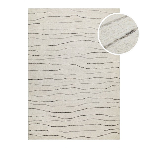 Rechteckiger Teppich in Creme mit horizontalen, unregelmäßigen Wellenlinien und Detailansicht der Materialoberfläche.