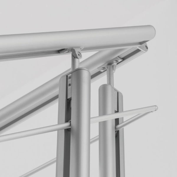 Detailansicht eines Aluminium-Wäscheständers