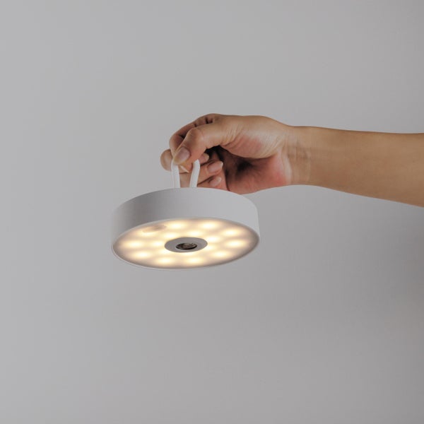 LED-Akku-Tischleuchte magnetisch ELLA für Außen und Innen, aus Metall und Kunststoff in Weiß , 35 cm hoch