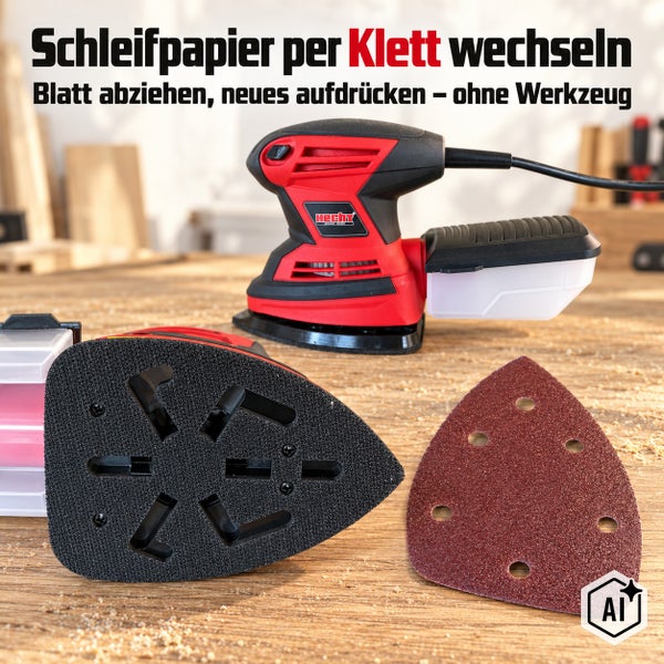 Zwei Gartenstühle aus Holz mit hoher Rückenlehne stehen im Garten und bieten eine Tragkraft von bis zu 150 Kilogramm pro Sitzfläche.