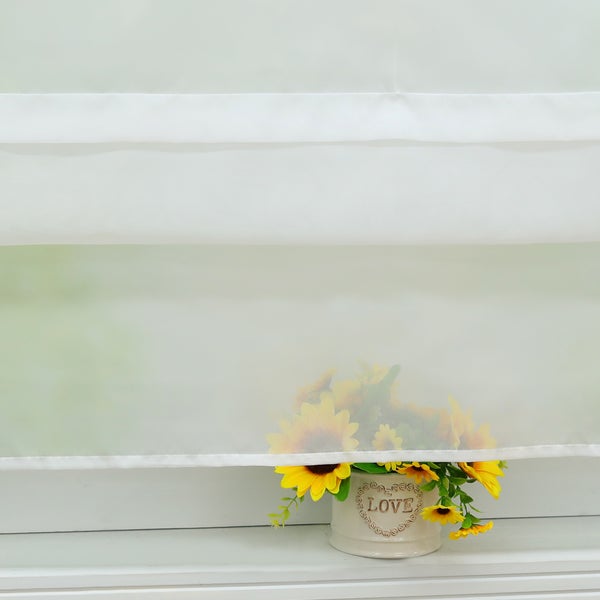 Weißes Rollo mit Blumendekoration