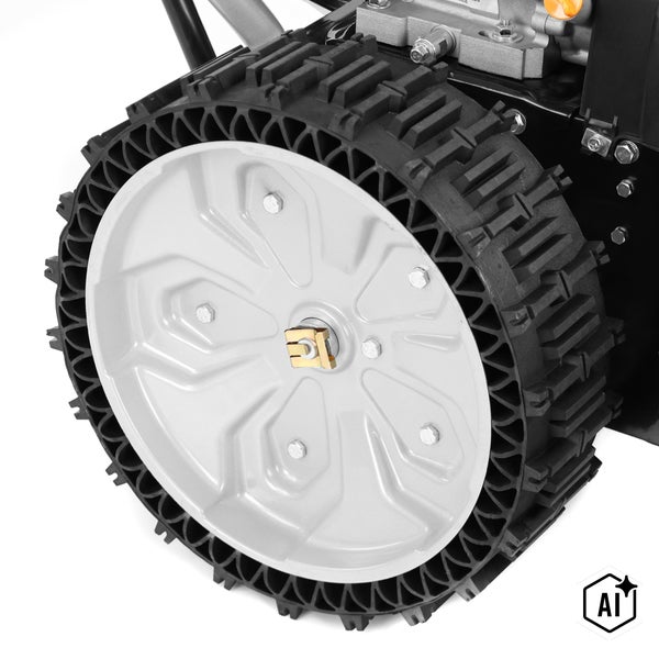 Detailansicht eines luftlosen Reifens mit Wabenstruktur an einer Gartenmaschine auf einer Metallfelge mit Befestigungselementen.