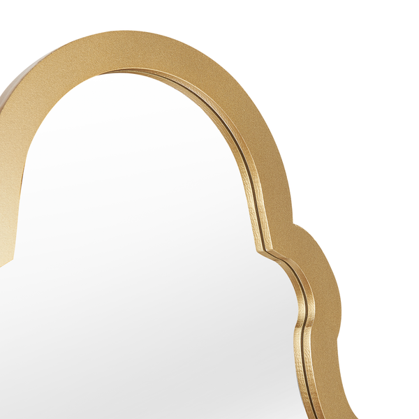 Detailansicht eines Spiegels mit dekorativem Rahmen