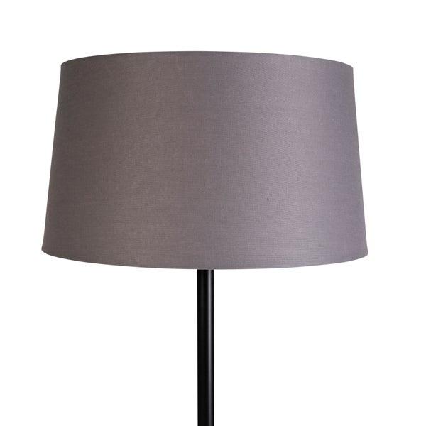 Stehlampe mit Stoffschirm