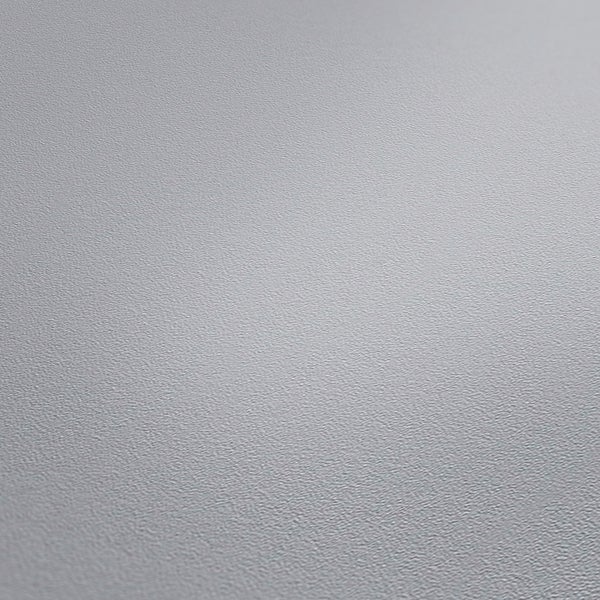 Heißluftfritteuse mit Brot und Brötchen im Inneren