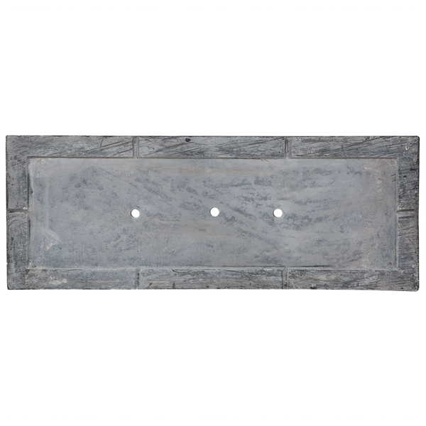 Rechteckiger Pflanzkasten aus Stein mit Entwässerungslöchern