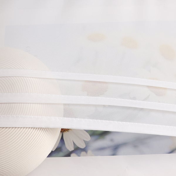 Dekostoff mit Blumenmuster, teilweise transparent