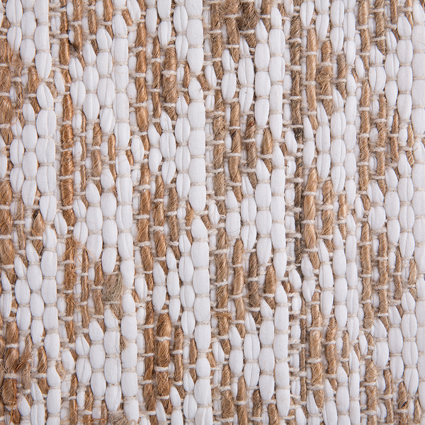 Handgewebter Teppich aus Baumwolle und Jute mit grober Struktur und gewebtem Muster.