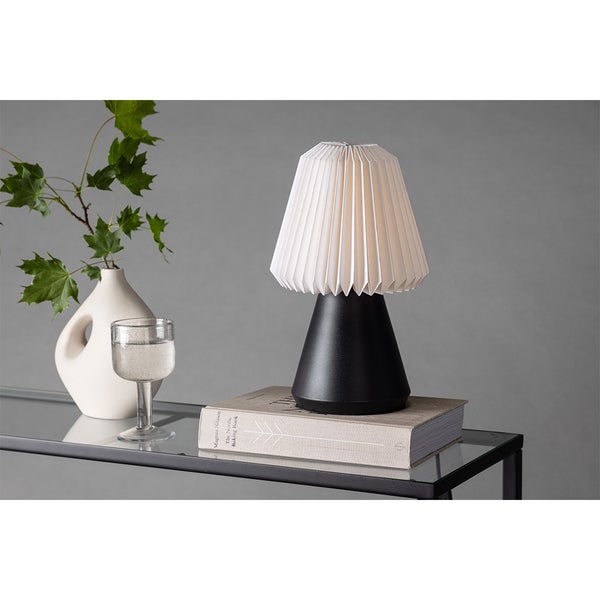 Fjällen Tischlampe schwarz. 20 X 20 X 33 cm