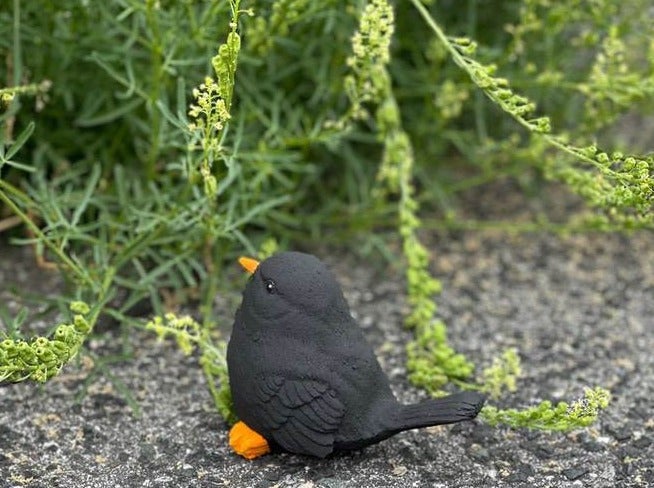 Dekorative Amsel Gartenfigur aus Stein für den Außenbereich