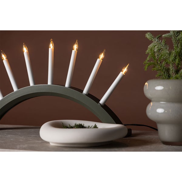 Kebnekaise Adventsleuchter elektrisch 7 Lichter grün. 55 X 8 X 34 cm