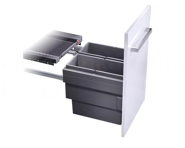 Ausziehbarer Abfallsammler für Küchenschränke mit zwei grauen Kunststoffbehältern und weißer Frontblende.