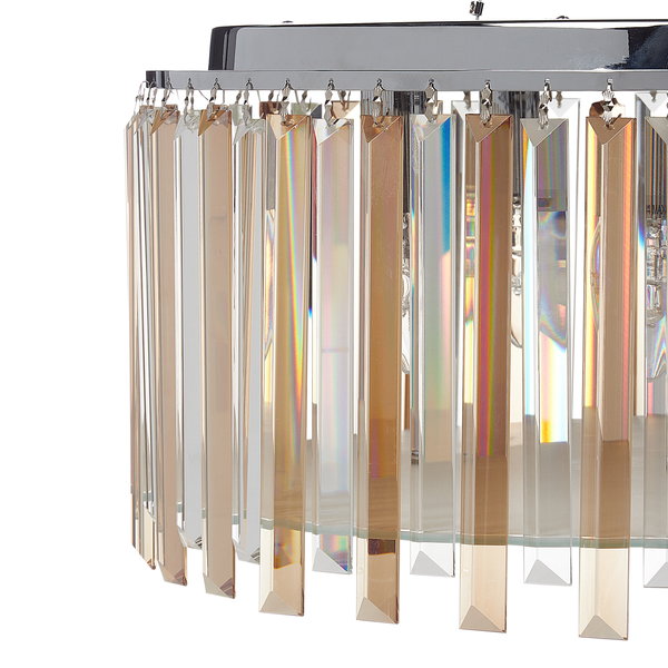 Detailaufnahme einer Pendelleuchte mit Kristallglasbehang