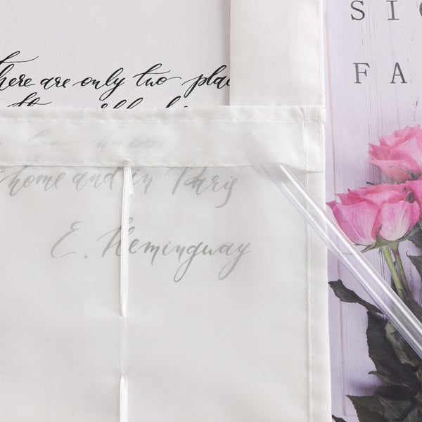 Dekoschals mit Schriftzug und transparenten Details