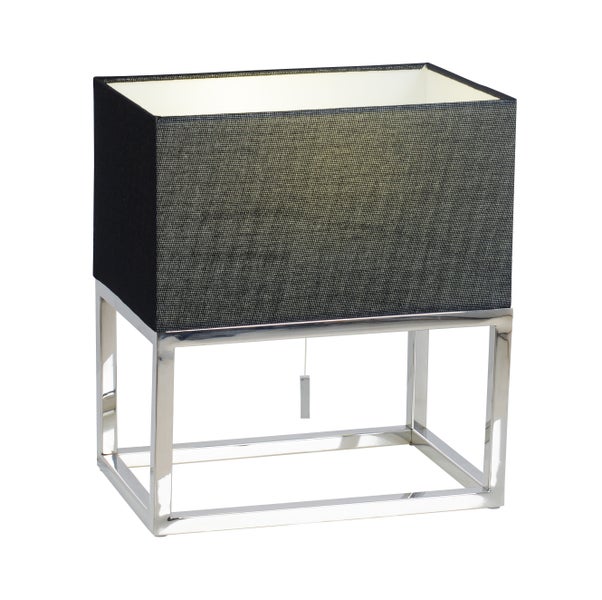 Tischleuchte mit rechteckigem Lampenschirm und verchromtem Metallfuß