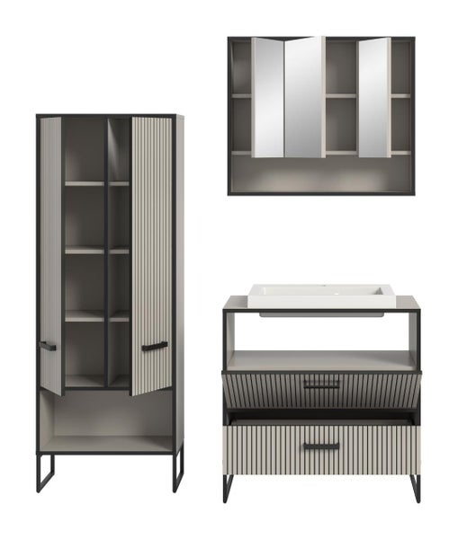Dreiteiliges Badmöbel-Set mit Hochschrank, Waschbeckenunterschrank inklusive Waschbecken und Spiegelschrank im Lamellen-Design.