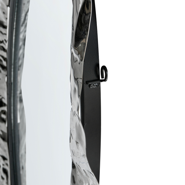 Dekorationsobjekt mit gewundener Form und Wandaufhängung