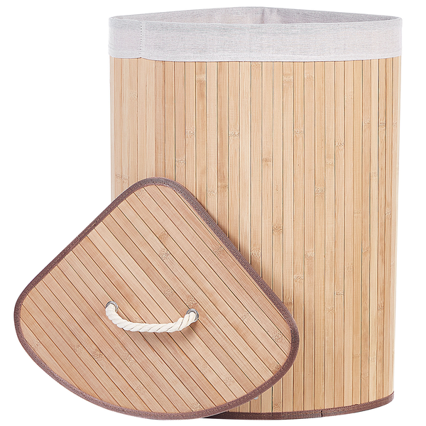 Eck-Wäschekorb aus Bambus mit Deckel, Stoffeinsatz und Kordelgriff.