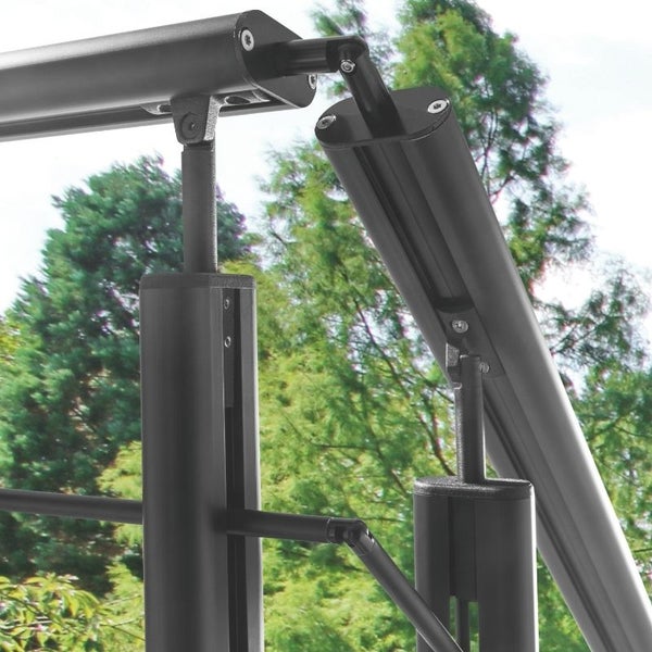 Detailansicht eines Metallpavillons mit Verbindungselementen