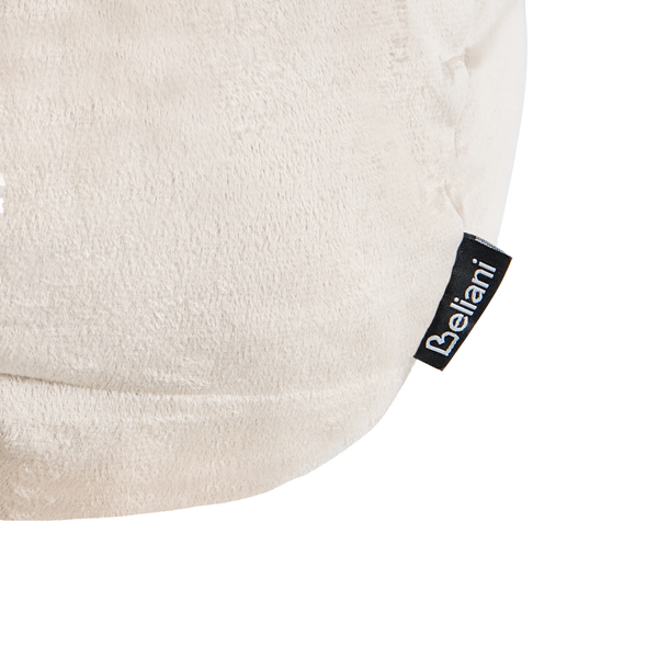 Detailaufnahme eines hellen Sitzsacks mit Beliani Logo