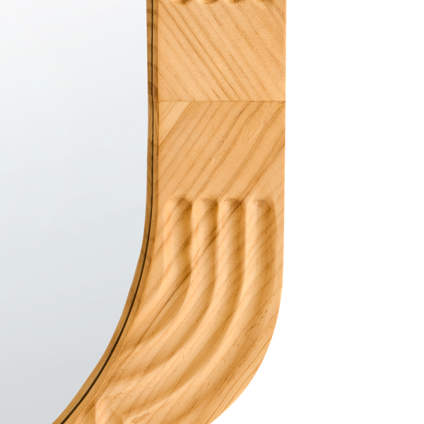 Detailansicht eines Holzrahmens mit Verzierungen