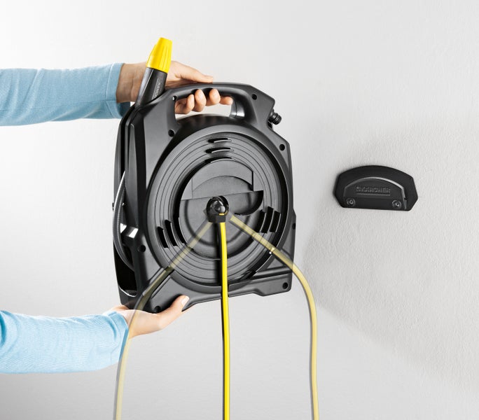 Kärcher Schlauchbox mit Schlauch und Wandhalterung