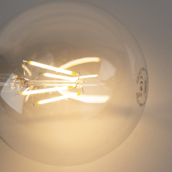 Globeförmige LED Lampe mit E27 Sockel