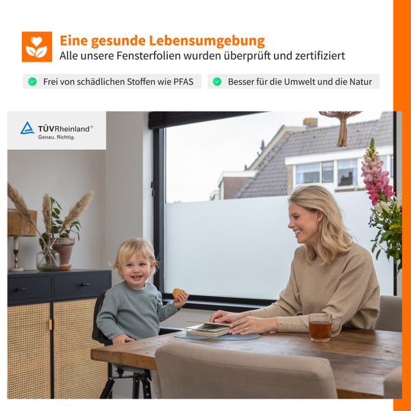 Anleitung in acht Schritten zum Anbringen von Fensterfolie für mehr Privatsphäre.