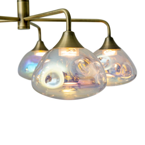 LED Pendelleuchte 5-flammig Varna, Pendellampe aus messingfarbenem Metall und irisierendem Glas, fest verbaute LEDs, 50 cm Durchmesser, stilvolle Beleuchtung für Wohnzimmer, Esszimmer oder Diele