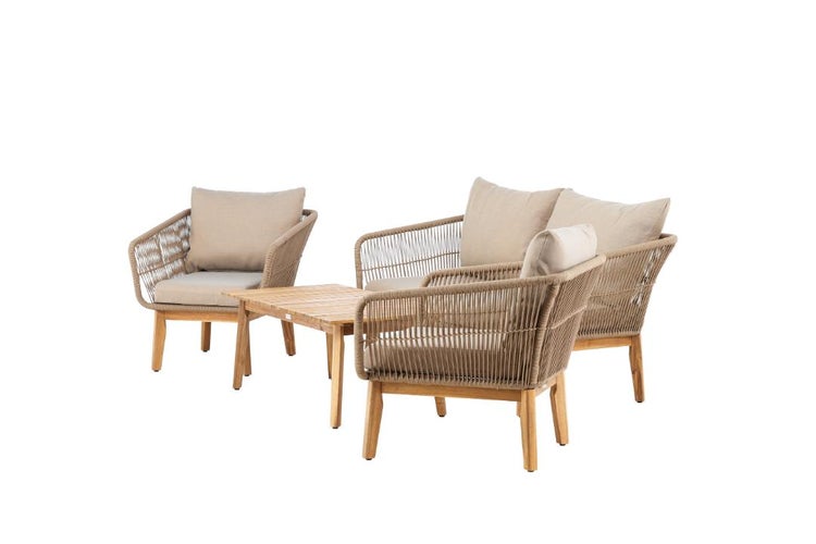 Gartenmöbel-Set aus Holz mit Seilgeflecht, bestehend aus Sofa, zwei Sesseln und Couchtisch.