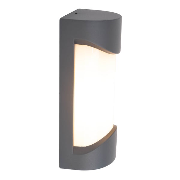 Graue Eckwandleuchte für den Außenbereich
