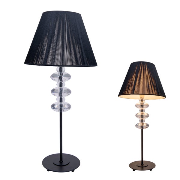 Zwei Lampen mit Lampenschirmen und transparenten Kugeln