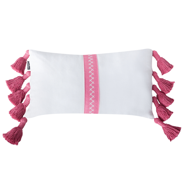 Rechteckiges Dekokissen von Beliani mit rosa Quasten und einem rosa Mittelstreifen mit weißem Kreuzstichmuster.
