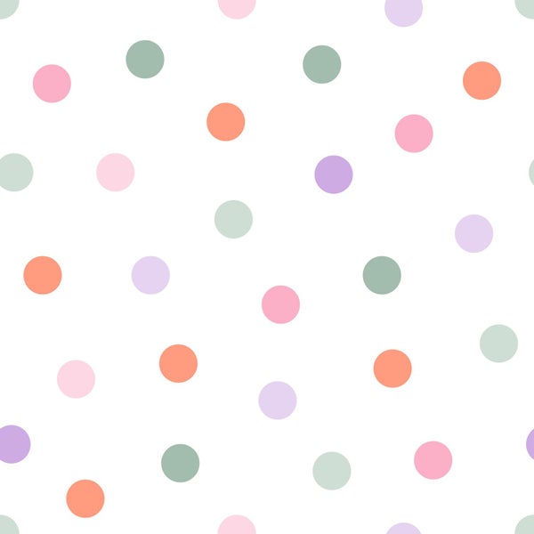 Szene mit einem Sofa, einem Beistelltisch, einem Getränk und dekorativen Kürbissen