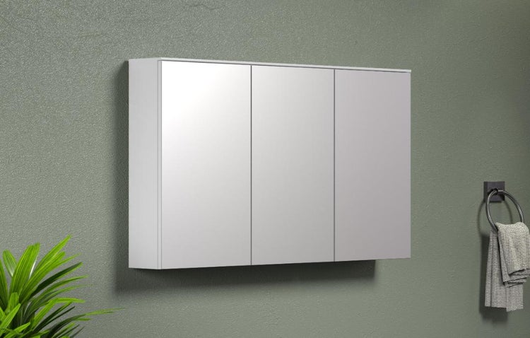Spiegelschrank mit drei Türen zur Wandmontage im Badezimmer