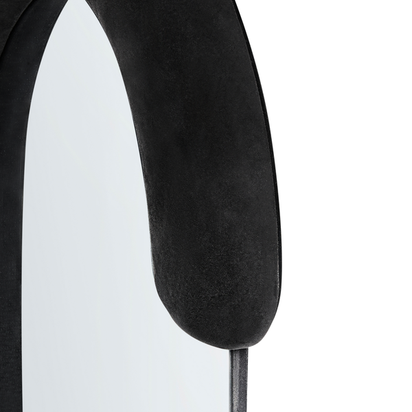 Detailansicht einer schwarzen Kopfstütze für Bürostühle