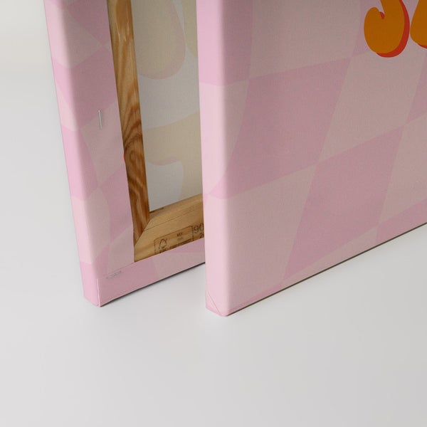 Nahaufnahme einer Leinwand mit Holzrahmen