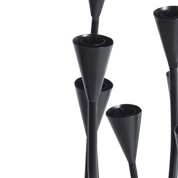 Mehrarmiger Kerzenständer aus Metall