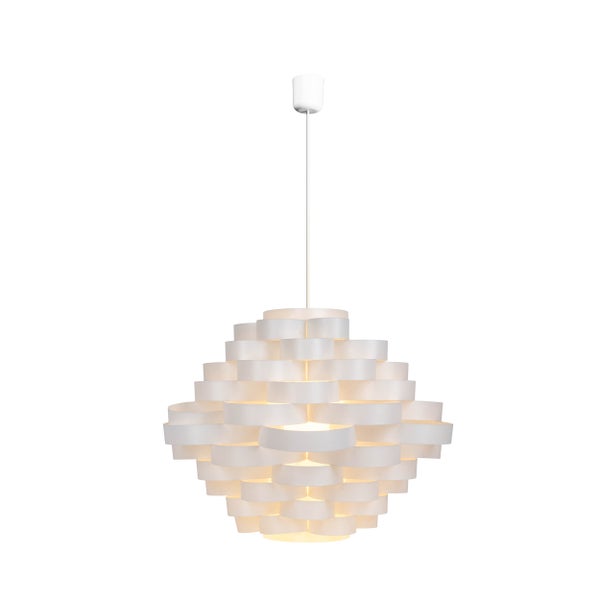 Hängeleuchte mit Lampenschirm aus übereinanderliegenden Elementen