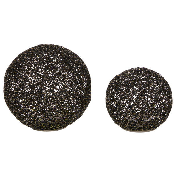Zwei dekorative Kugeln aus Drahtgeflecht