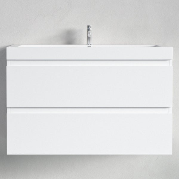 Wandhängender Waschtischunterschrank in Weiß mit zwei Schubladen, Waschbecken und Armatur.
