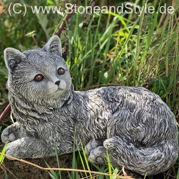 Dekorative Katzenfigur aus Steinguss für den Garten