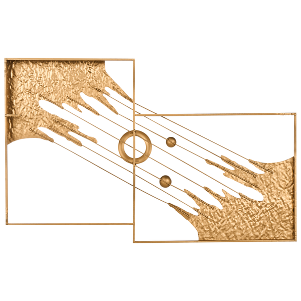 Goldfarbene Wanddekoration mit geometrischen Formen